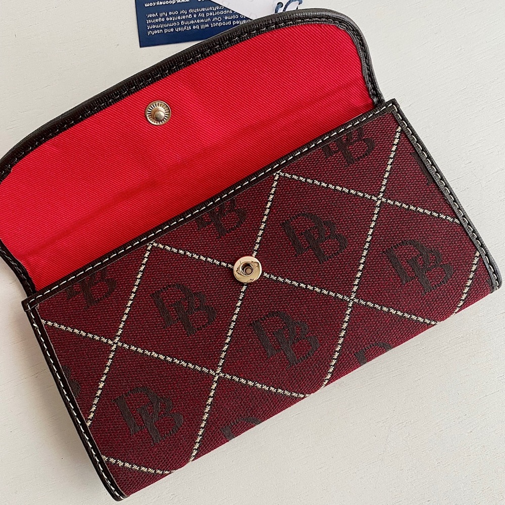 DOONEY & BOURKE Gretta Continental Monogram Wallet Bordeaux - Picture 3 of 12